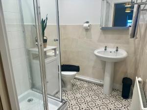 4BR Cheshire EastTownhouseCentral - Close to Bentley