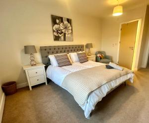 4BR Cheshire EastTownhouseCentral - Close to Bentley