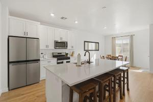 Zion Home. Budget and Group Friendly, in Home Gym