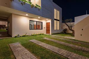 Charming Cuernavaca Escape Pool Serenity and Grill