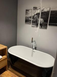 Family-Friendly 2-Bedroom Apt