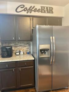 Getaway Home, Huge Yard and Smart TVs inRooms