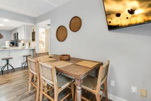 Sugar Beach 228 Beachside Two Bedroom