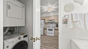 The Cove A118 Cozy Lagoon Getaway