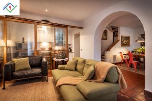 Villa Emilia con Piscina Privata & Vista Panoramica su Lucca