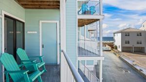 Romar Beach 208 Steps from the Gulf!