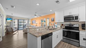 Romar Beach 208 Steps from the Gulf!