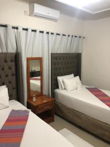 Makgadikgadi Riverview Inn