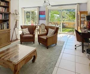 Appartement de standing climatise dans residence securisee