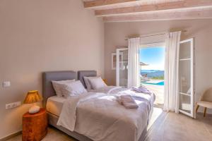 Villa Lithea by Villa Plus