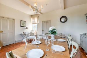 5 Bed in Doddington oc-h32213