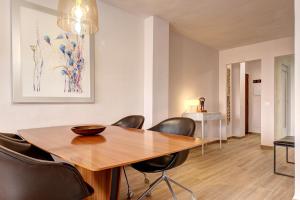 Sabinillas - Frontline Beach Apartment