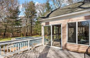 Entire Saunderstown Home with Pool