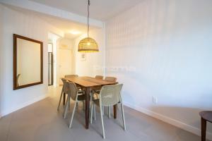 Apartamento na Praia de Bombas com Vista Mar Viva Suas Férias dos Sonhos!