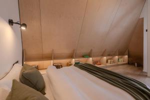 Designer Penthouse with Huge Terrace & Fast Wi-Fi