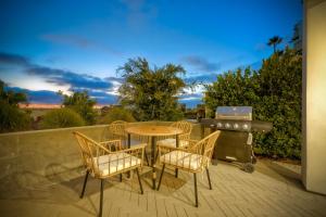 Luxury Carlsbad Retreat | Across The Street From Beach | Firepit, BBQ, Ping Pong, Cornhole & More