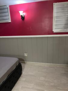 Large 3-Bedrooms2-Bath Apt, One Block to Train