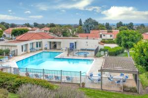 Luxury Coastal Escape | Sleeps 4 | Ocean Views + Resort Amenities