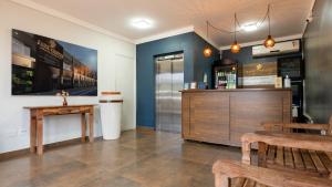 Jahu Center Plaza Flats