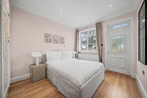 Elegant Stay In London, 7 mins to Norbury Station
