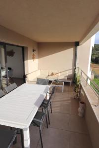 LÉCRIN - T2 65 m2 - Terrasse vue Mer & Maquis - Agosta plage à 200m- Parking privé