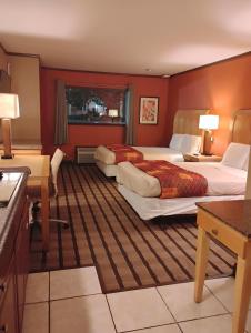 Gated 4 Double Beds 2 Bath Apt 128