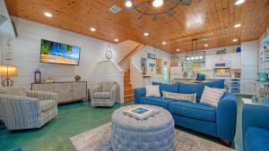 Sweet Salty by AvantStay Walk to Beach Community Pool Firepit