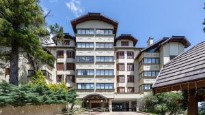 Apto com Vaga Aquecimento e Piscina na Vila Suica