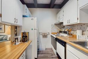 Vintage Tahoe Chic at Incline Village