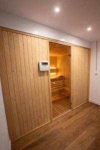 Apto nuevo junto a pistas con Parking & Sauna & Gym