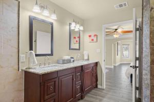 New Lakefront! Huge 1-Story! Ample Space! Must See