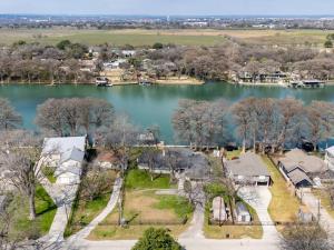 New Lakefront! Huge 1-Story! Ample Space! Must See