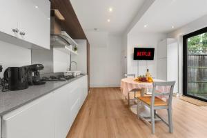 Cozy central Chiswick 3 BD Garden 5 mins to tube