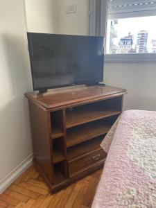 Dpto 3 amb con balcón en centro cultural BA