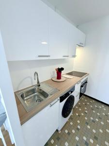 Bright apartment Parking Tram 3 min walk