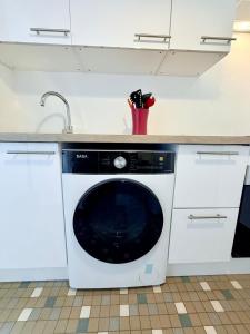 Bright apartment Parking Tram 3 min walk