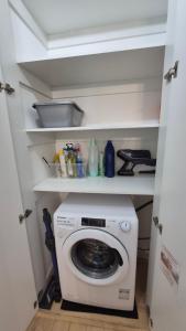 Ultra-Central 1 Bed Apartment, str Nicolae Iorga