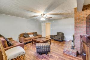 Work and Play in Alexandria! DMV Commuter Base