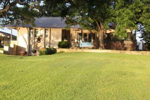 Lake, River, Mountain-Natures best-Lrgquiet home