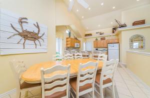 Down by the Sea - KDH MP 9, Ocean View, 200 Yds to Beach, Elevator, Pool, Hot Tub, Pets OK