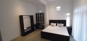 Surf Suites Ahangama