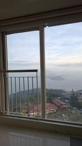 Crystal Suites I Full Taal View