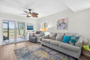 Coastal Fabulous Condo 5 Miles from the BEACH