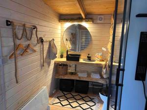 Le chalet, Brussels South Airport