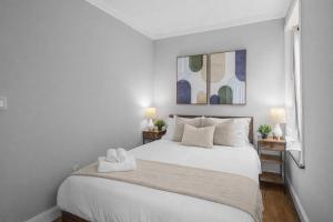 Modern Manhattan Retreat Near Central Park