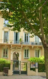 Happy Home spacieux studio en dernier étage avec balcon à 5 minutes à pieds du vieux Nice et de la mer Quartier Dubouchage