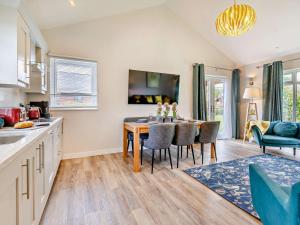 3 Bed in Fairwood 91720