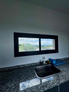 Departamento con parrilla y balcon