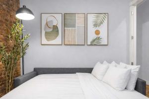 Bold Manhattan Base in Prime Nolita