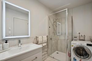 Après Ski Studio with Full Kitchen and Carpark!